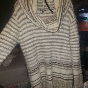 Turtle neck sweater